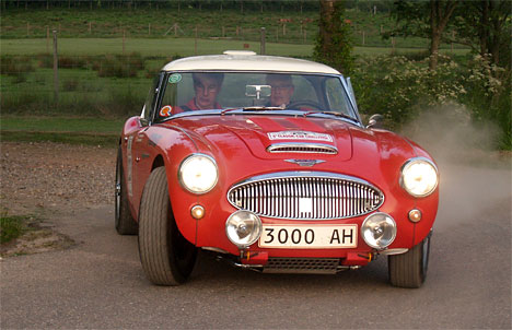 2004-vinderne: Verner Grebart og Claus Falck Hansen kører normalt MG C, men stiller til start i 10. års jubilæumsudgaven med en Austin Healey 3000 fra 1963